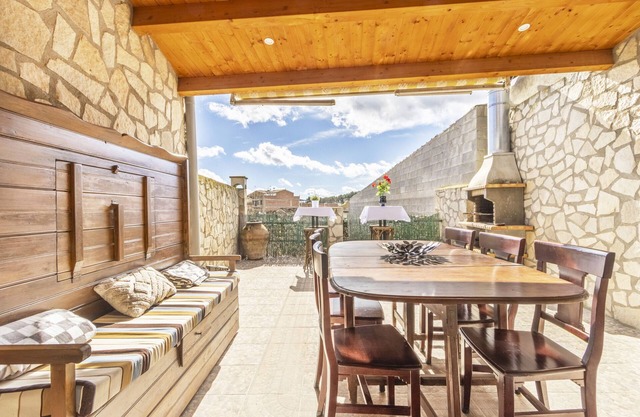 Holiday Home 'El Petit Maialenc' with Mountain View and Air Conditioning