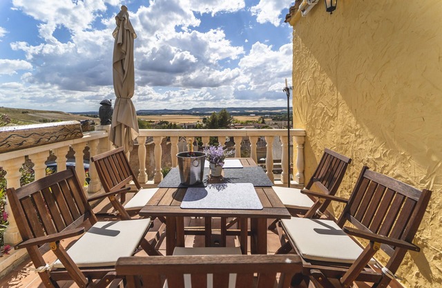 Holiday Home 'Mirador De Cerrato' with Private Terrace, Balcony and Wi-Fi