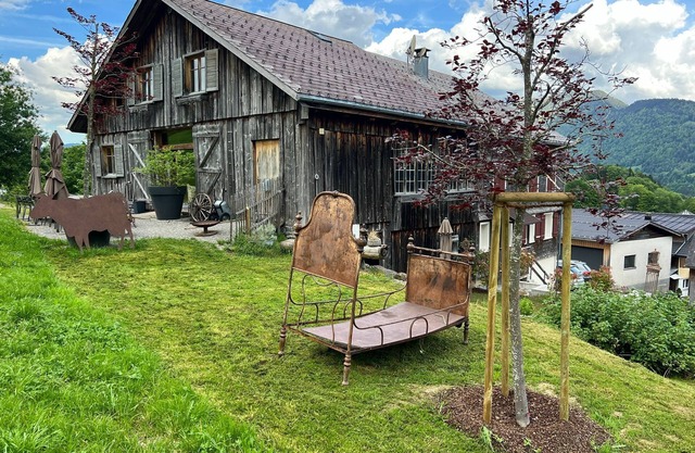 Holiday Home 'Evelyn's Hütte' with Mountain View, Private Terrace and Wi-Fi
