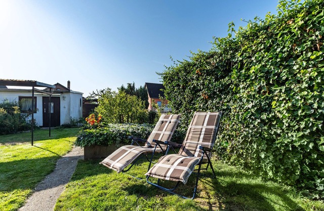 Holiday Home 'Ferienhaus Stine Stralsund Ostsee' with Private Terrace, Private Garden and Wi-Fi