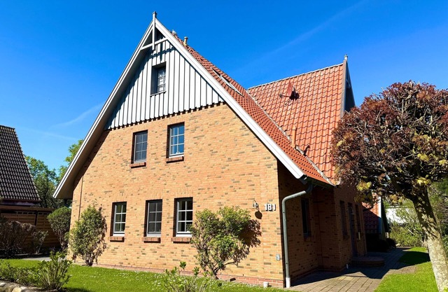 Holiday home for 6 guests with 100m² in Oldsum (105476)