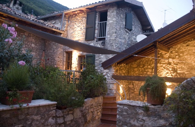 Holiday Home from the 15 century in the historic centre of Muslone