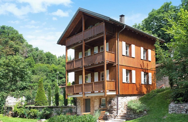 Holiday Home 'Gutenburghüsli Mit Großen Garten' with Private Terrace, Private Garden and Wi-Fi