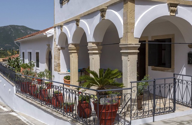 Holiday Home "Gala Estate Traditional Mansion" with Mountain View, Garden & Wi-Fi