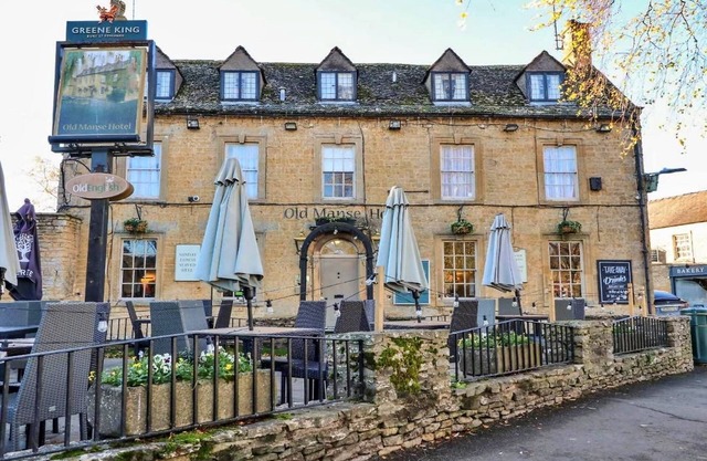Holiday Home in Cotswolds with Hot Tub