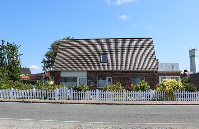 Holiday Home 'Haushälfte Am Süderhafen' with Private Terrace, Private Garden and Wi-Fi