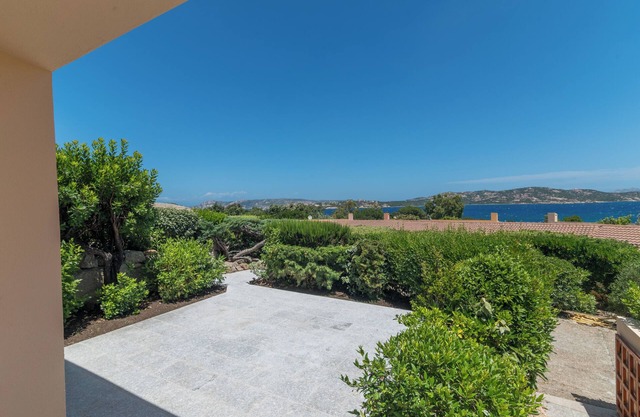 Holiday Home House Punta Nera close to the Beach with Sea View & Garden