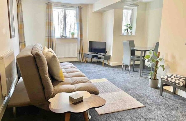 Holiday Home in Ashford, great location & parking