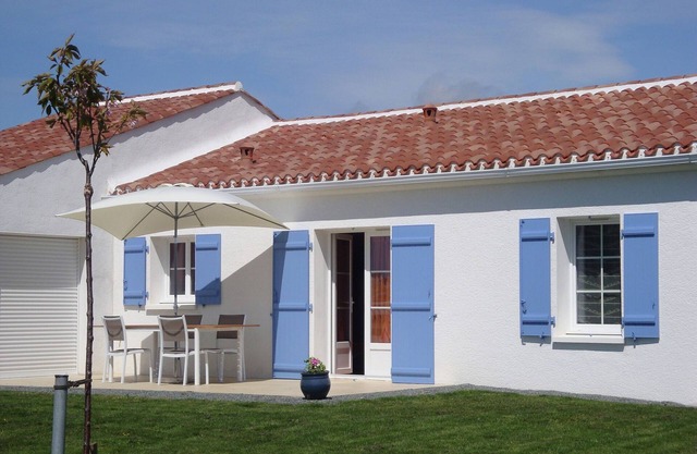 Holiday Home in Avrillé near Sandy Beaches