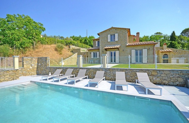 Holiday Home in Cortona with Pool & Valley Views