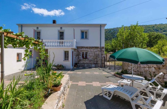 Holiday home in Drivenik 39097