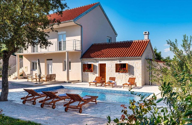 Holiday Home in Stankovci with Pool