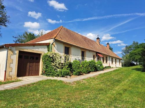 Holiday Home in Vieure near Lake