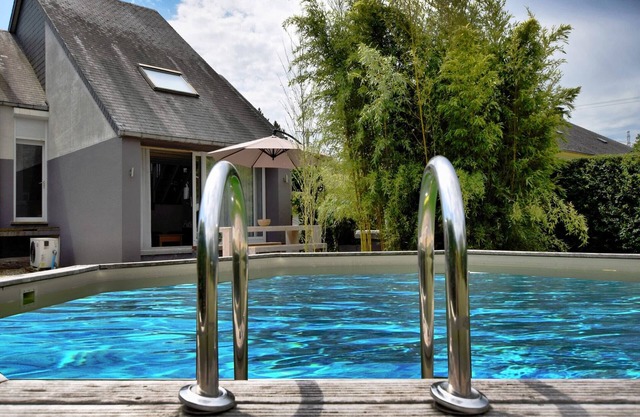 Holiday Home in Virton with swimming pool
