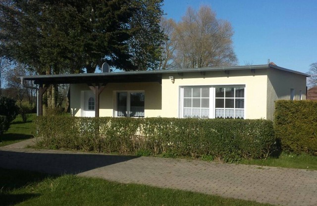 Holiday home Ingrid auf Rügen am Bodden