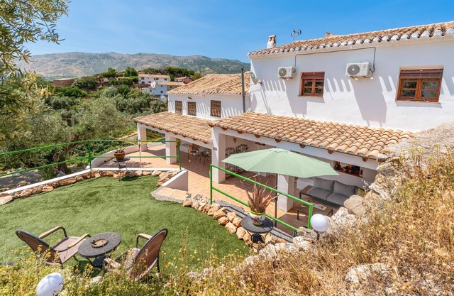 Holiday Home 'Jaïra Sierra De Castril' with Mountain View, Wi-Fi and Air Conditioning