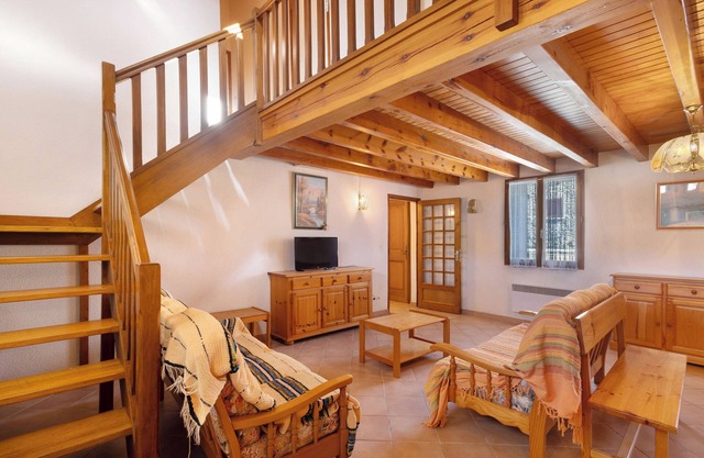 Holiday Home Le Galbe - 4 Bedrooms with Garden and Garage, Ideal for a Family Vacation