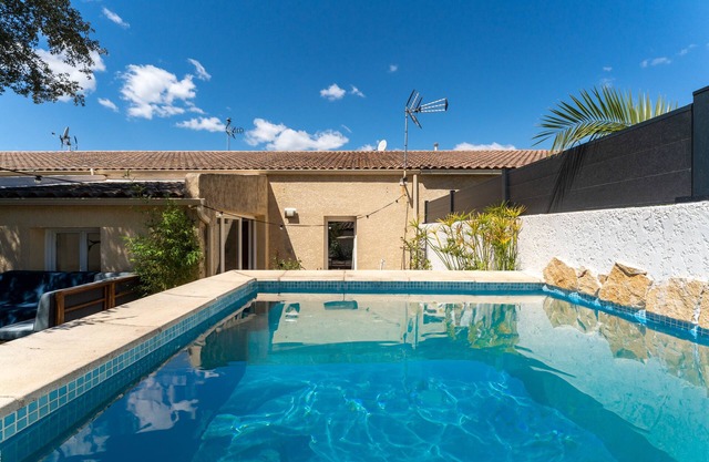 Holiday Home 'Loft Des Cigales' with Private Pool and Private Terrace