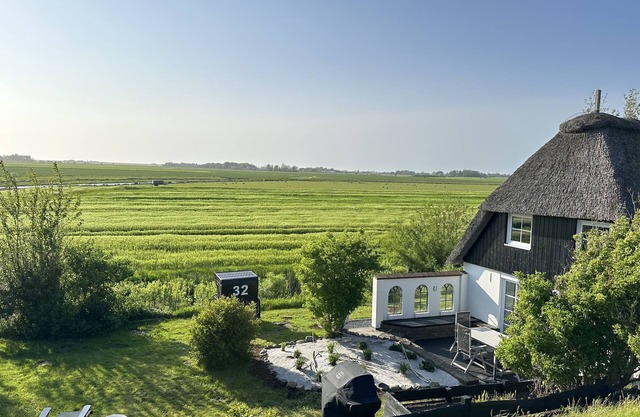 Holiday Home 'Loft32' with Private Terrace, Private Garden and Wi-Fi