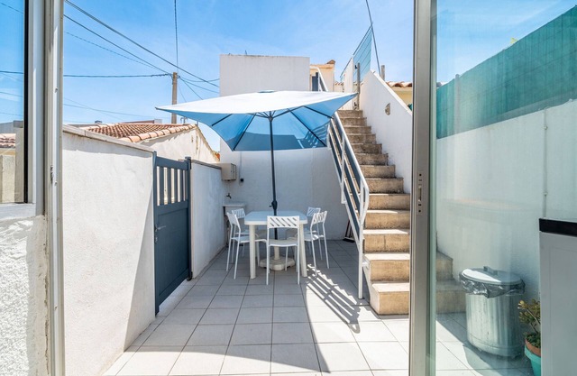 Holiday Home 'Maison De Pecheurs' with Private Terrace and Air Conditioning