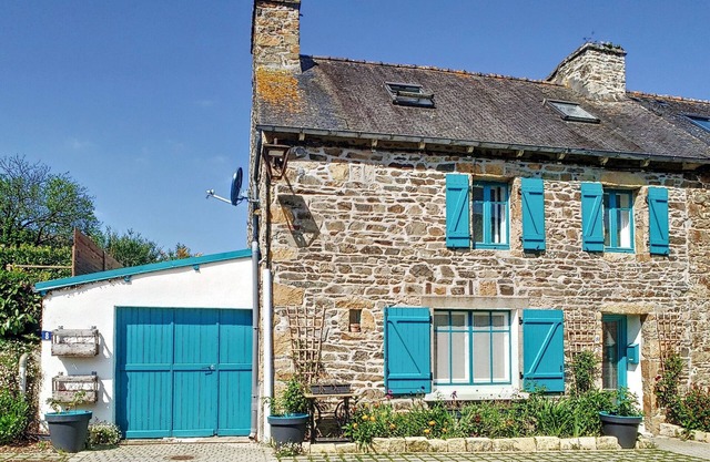 Holiday Home 'Maison Pozadenn' with Private Terrace, Private Garden and Wi-Fi