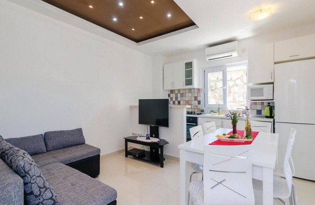 Holiday Home Mediterranean Dream - Four-Bedroom Holiday Home