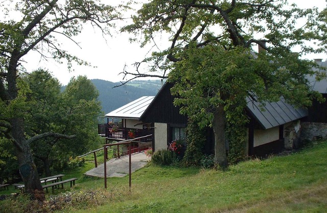 Holiday home Mountain hut with a beautiful view of the Riesengebirge