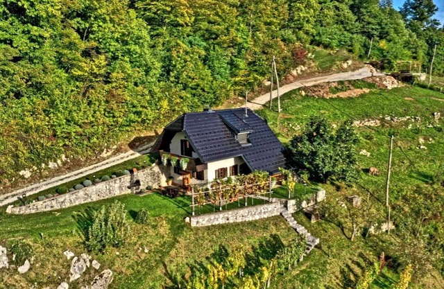 Holiday home mountain views
