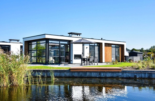 Holiday Home in Loosdrecht on the Water