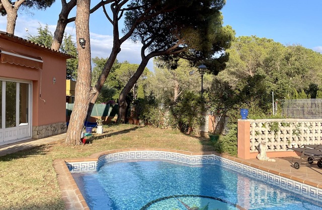 Holiday Home 'Rocaclara' with Private Pool, Private Garden and Wi-Fi
