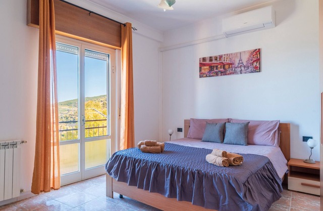 Holiday Home 'Sa Omu De Sa Palgia' with Sea View, Balcony and Air Conditioning