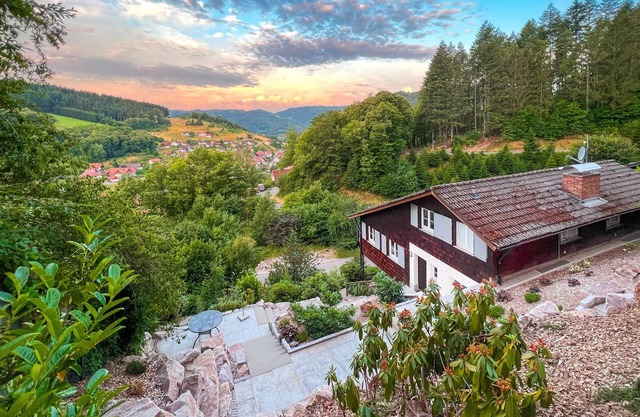 Holiday Home 'Sara' with Private Terrace, Private Garden and Wi-Fi