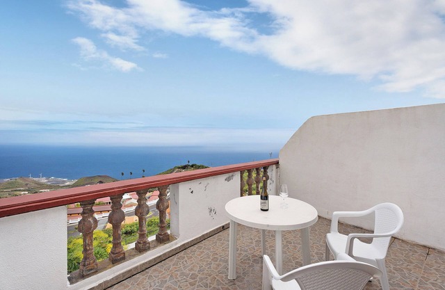 Holiday Home Timarasan with Sea View, Terrace & Wi-Fi