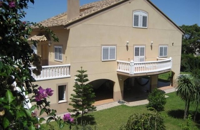 Holiday Home 'Villa in Cullera Valencia' with Mountain View, Pool & Wi-Fi