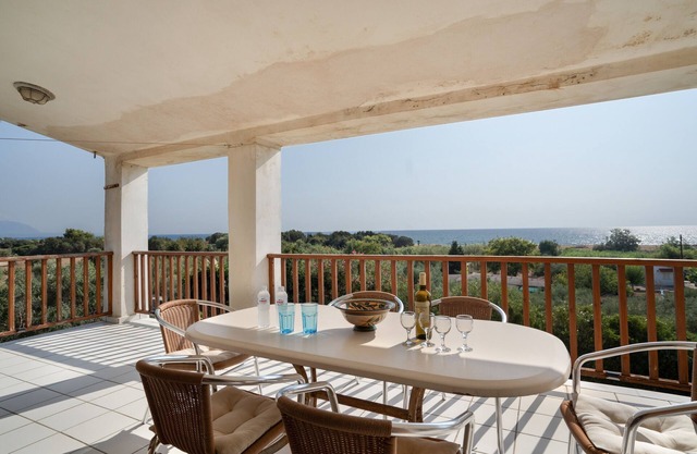 Holiday Home 'Villa Sugar Town' with Sea View, Wi-Fi and Air Conditioning