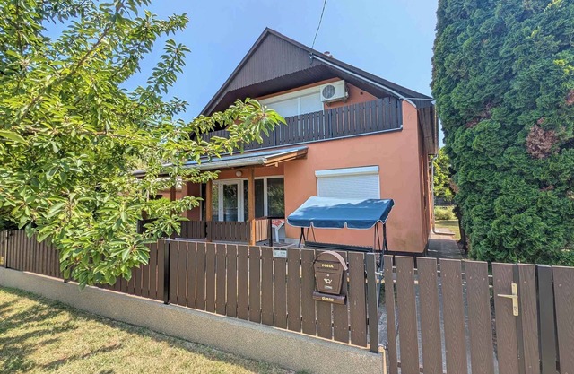 Holiday home with washing machine