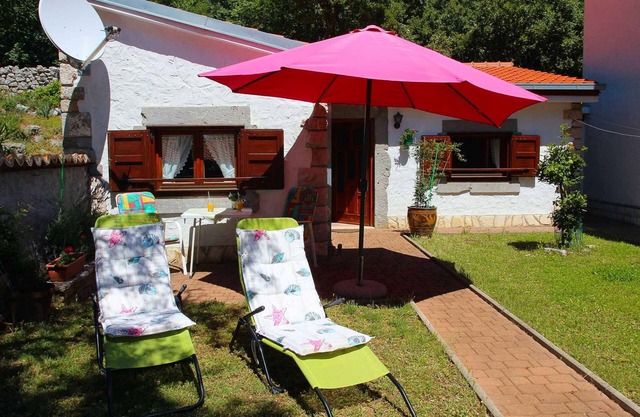 Holiday home with garden