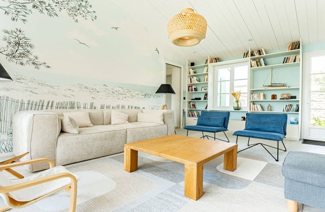 Holiday home with lush garden in Loix