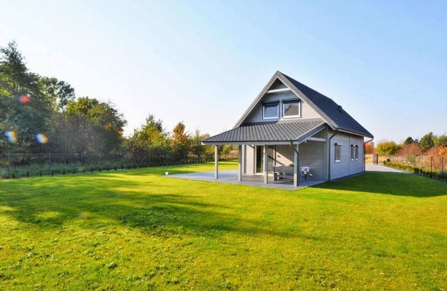 Holiday home with private garden close to the lake