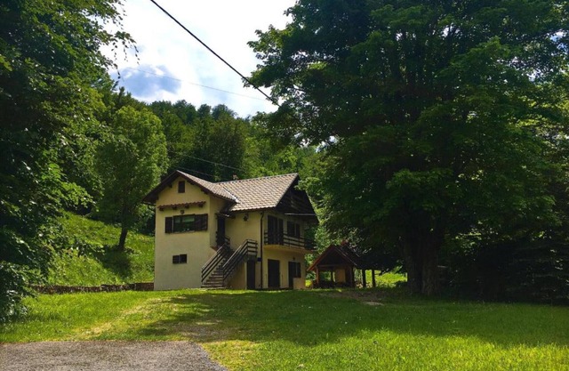 Holiday Home with Three Bedrooms and Garden