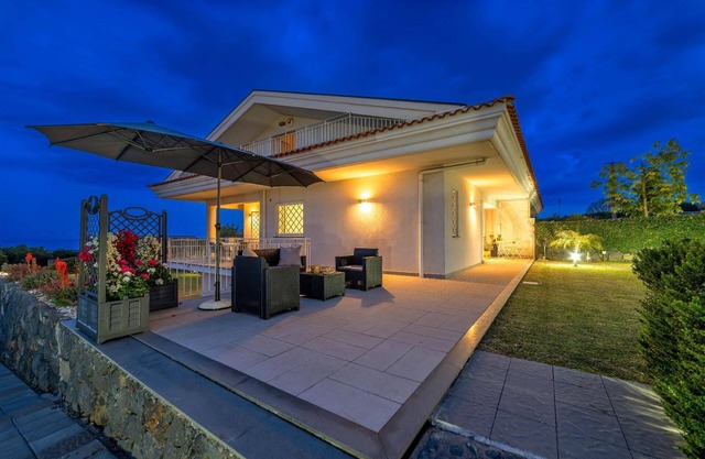 Holiday house Aci Catena for 1 - 6 persons with 3 bedrooms - Row house