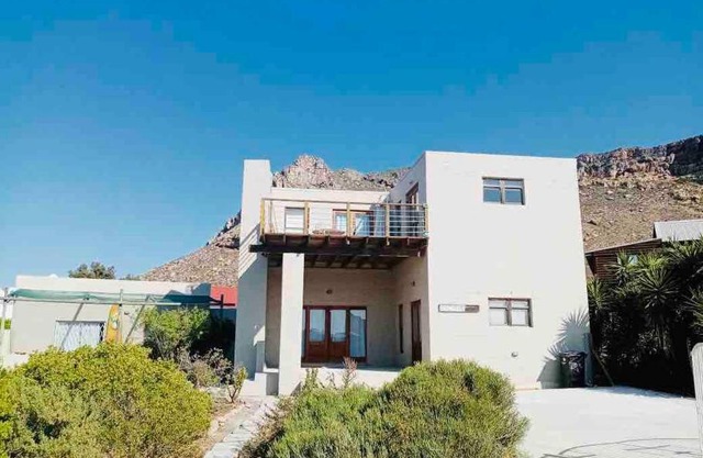 Holiday House at Elands Surf break