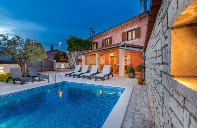 Holiday house Bepi - with swimming pool in a quiet area near Rovinj