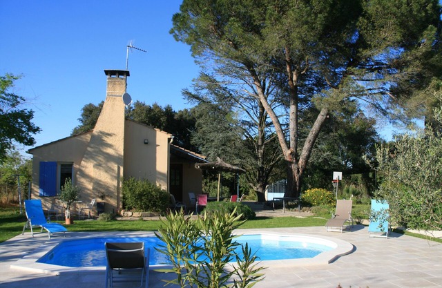 HOLIDAY HOUSE between Pont du Gard- Nimes-Arles-Avignon - Comps (Gard