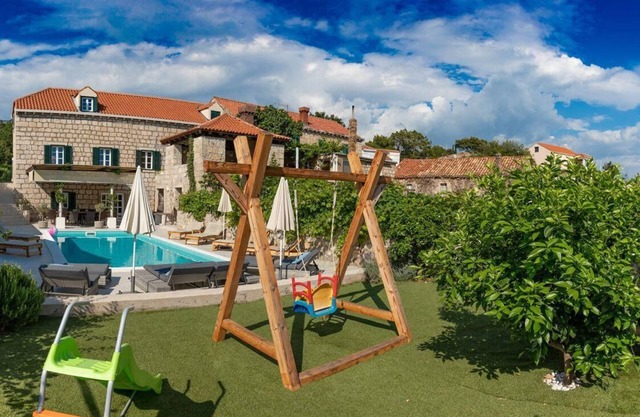 Holiday house Cilipi for 1 - 12 persons with 5 bedrooms - Holiday house