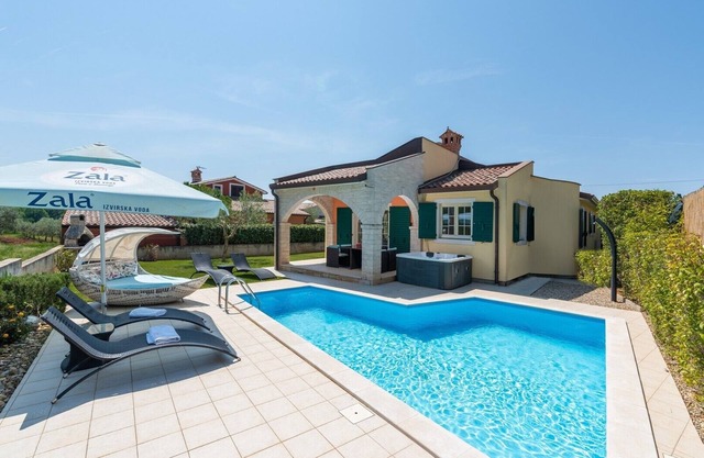 Holiday House Hacienda
