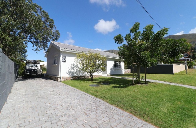 Holiday house Hermanus for 1 - 4 persons with 2 bedrooms - Holiday house