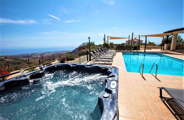 Holiday house Kathikas for 1 - 12 persons with 6 bedrooms - Farmhouse