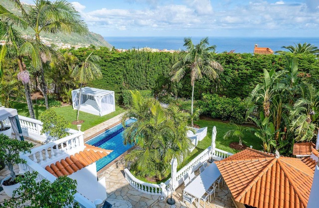 Holiday house La Carrera for 1 - 17 persons with 7 bedrooms - Holiday house