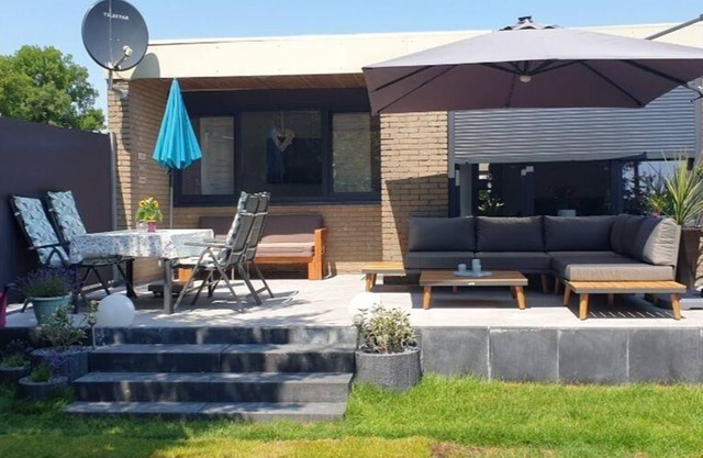 Holiday house Lemmer for 1 - 4 persons with 2 bedrooms - Holiday house